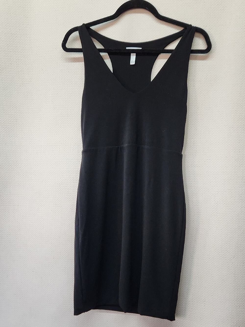 Leith Black Sleeveless V-Neck Mini Dress
